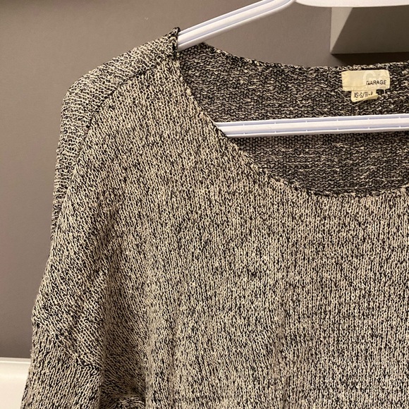 Loose Long Sleeve - Picture 2 of 4